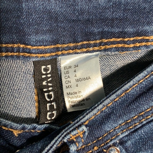 Divided Ripped Blue Jeans - Picture 2 of 4